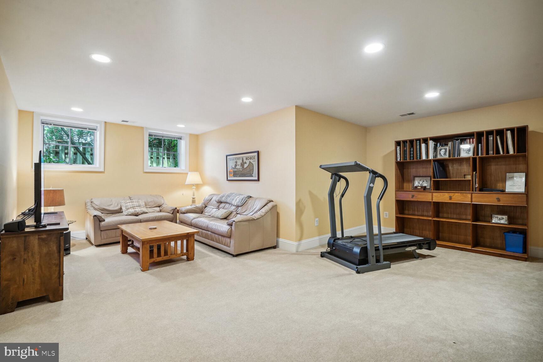 217 Tapawingo Road Southeast Vienna, VA 22180 - Photo 42 of 50 Gallery Image 42