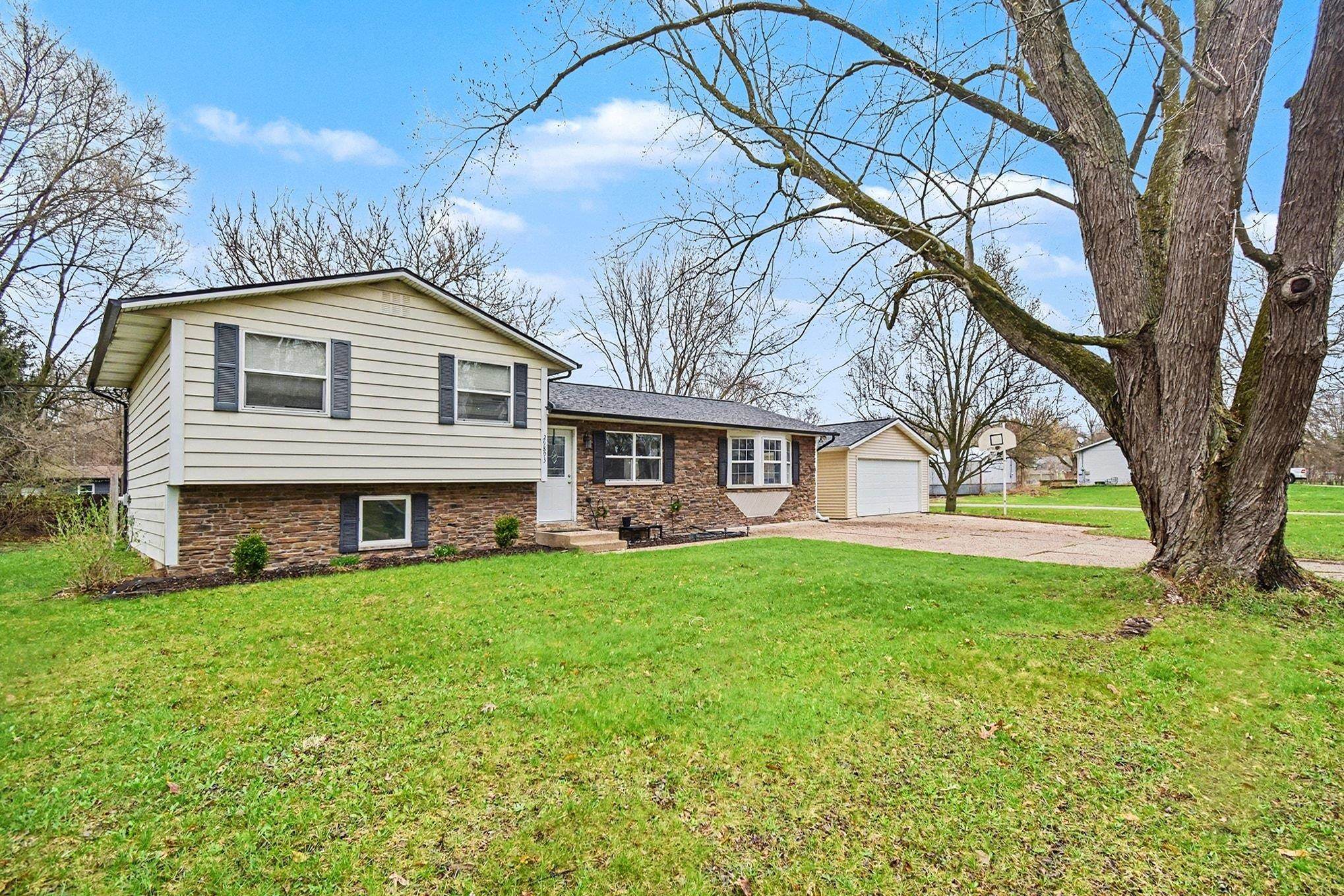 29893 Cardinal Avenue Elkhart, IN 46516 - Photo 4 of 7 Gallery Image 4
