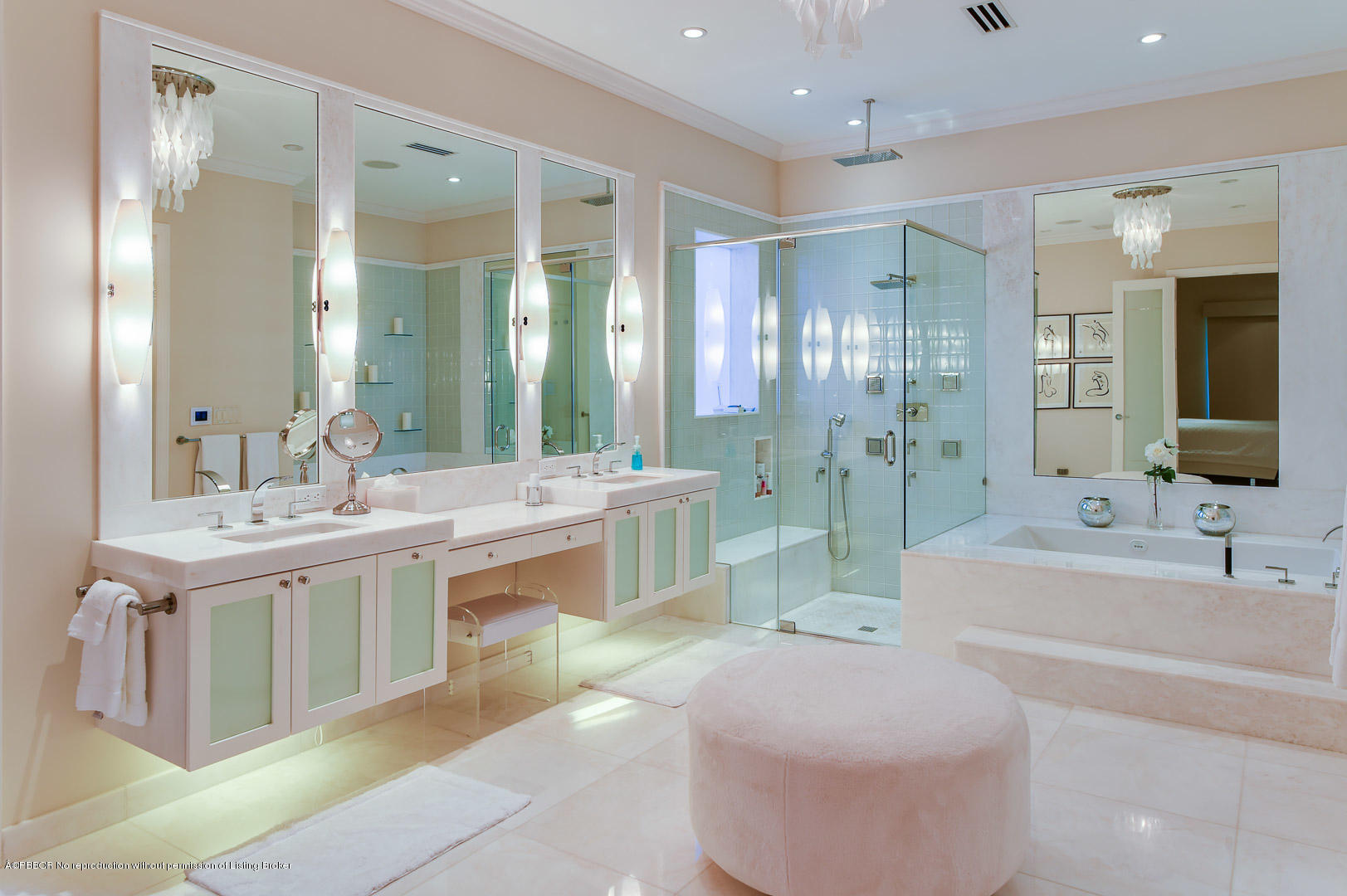 1620 Lands End Road Manalapan, FL 33462 - Photo 14 of 18 a large bathroom with a double vanity sink mirror and a bathtub