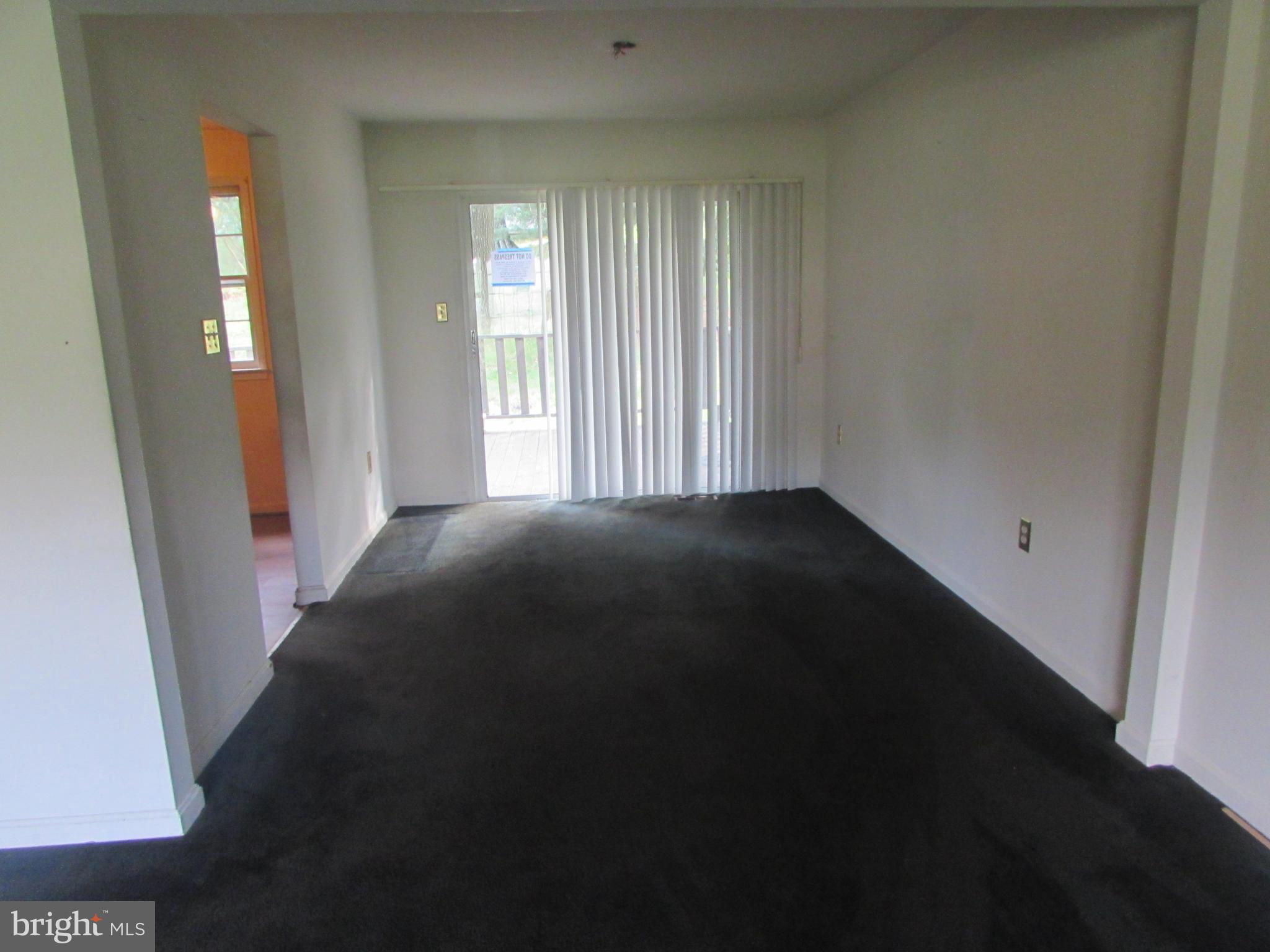 3507 Oaklawn Road Fort Washington, MD 20744 - Photo 2 of 16 a view of a windows in an empty room