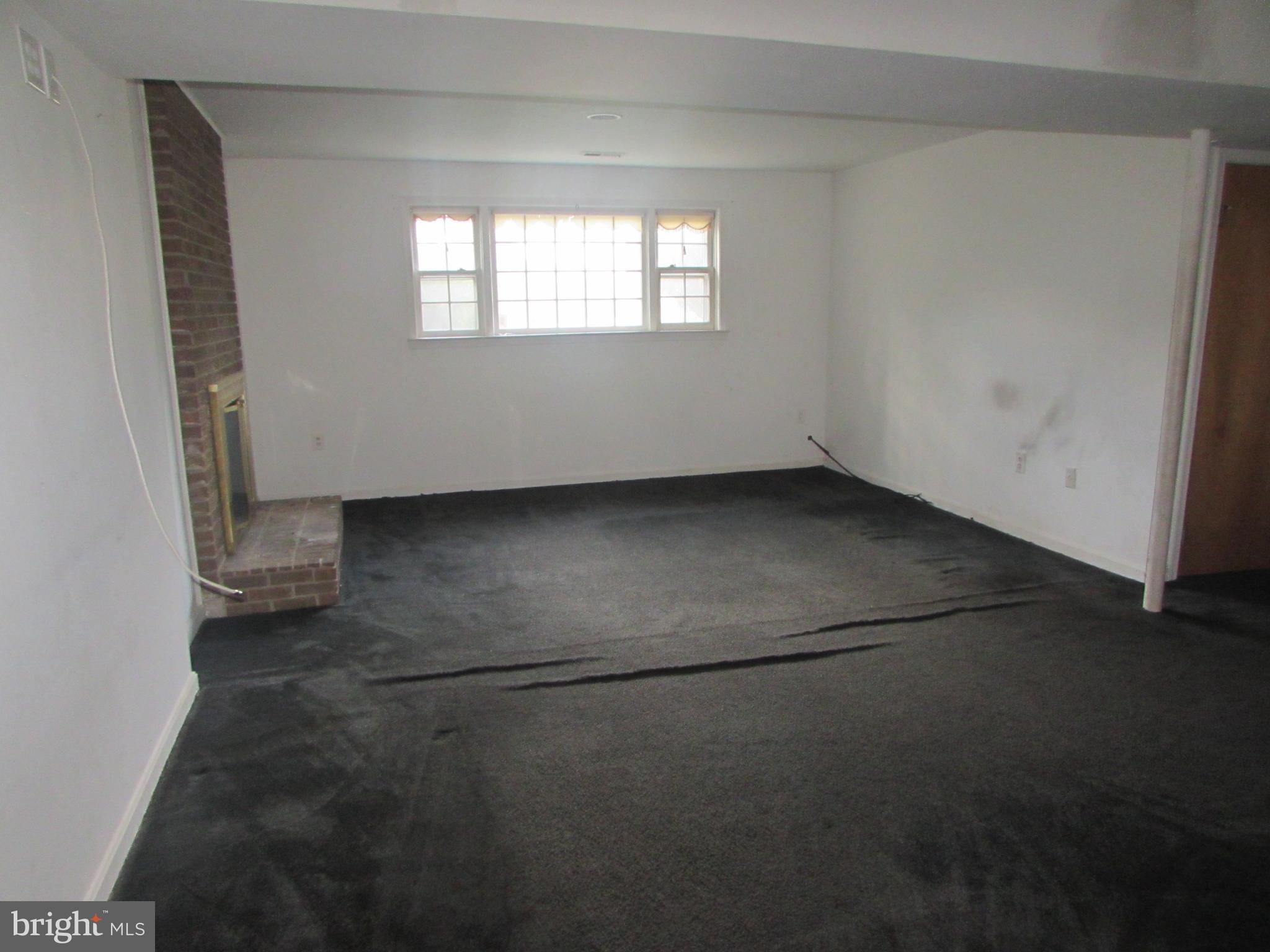 3507 Oaklawn Road Fort Washington, MD 20744 - Photo 12 of 16 an empty room with a empty space and windows