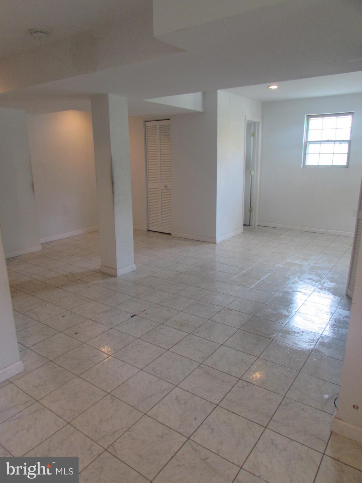 3507 Oaklawn Road Fort Washington, MD 20744 - Photo 10 of 16 an empty room with windows