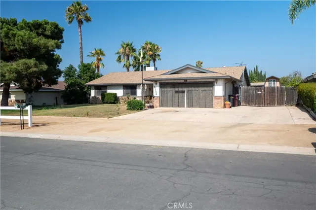 a view of a house with a outdoor space