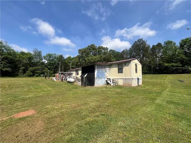 a view of an outdoor space and a yard