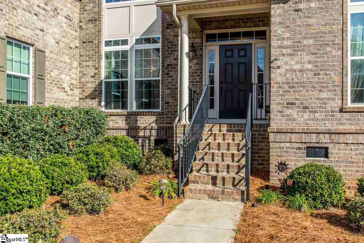 9 Spring Falls Court Greenville, SC 29607 - Photo 4 of 25 Gallery Image 4