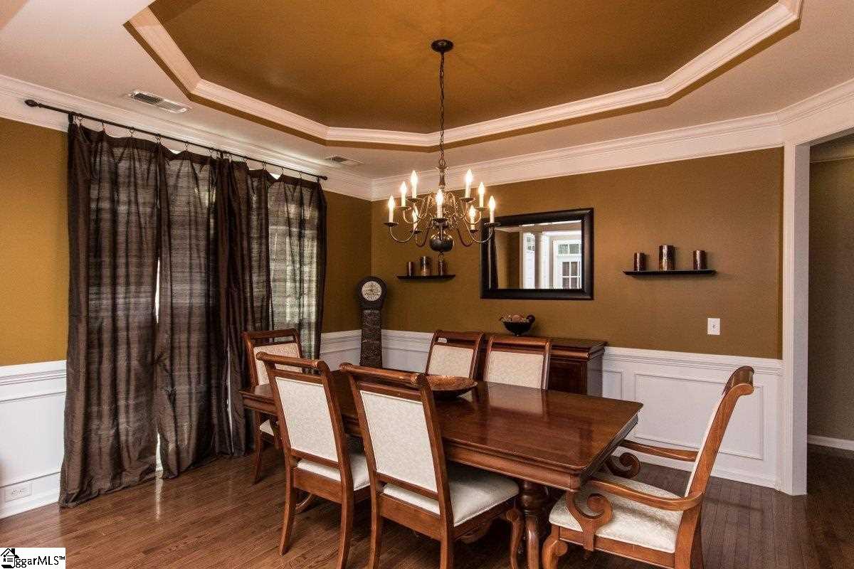 9 Spring Falls Court Greenville, SC 29607 - Photo 5 of 25 Gallery Image 5