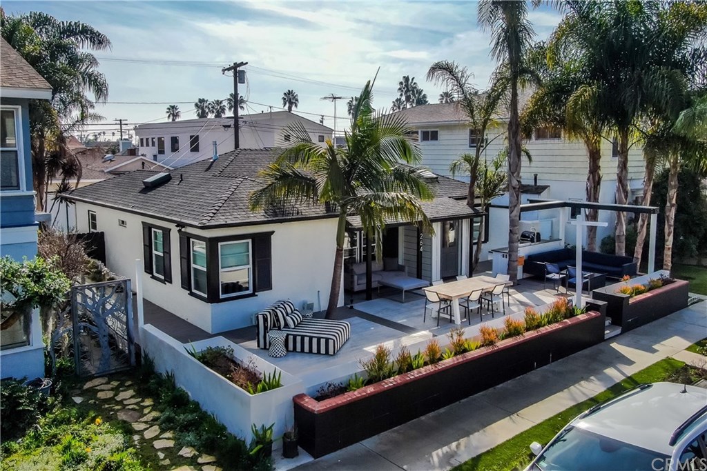 264 Ravenna Drive Long Beach, CA 90803 - Photo 3 of 27