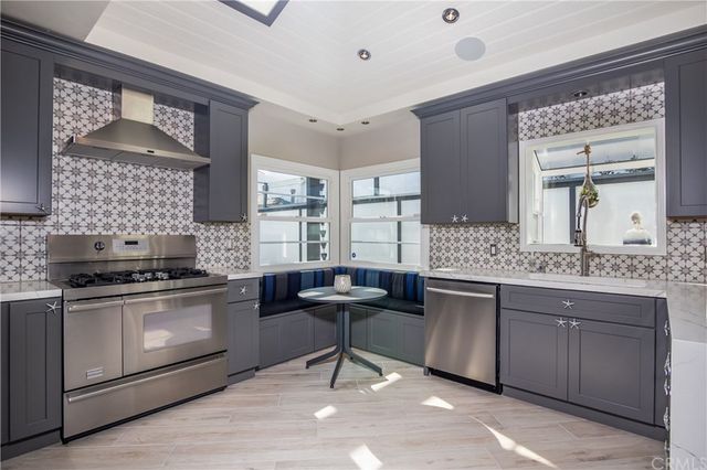 $1,245,000 | 264 Ravenna Drive, Long Beach, CA 90803