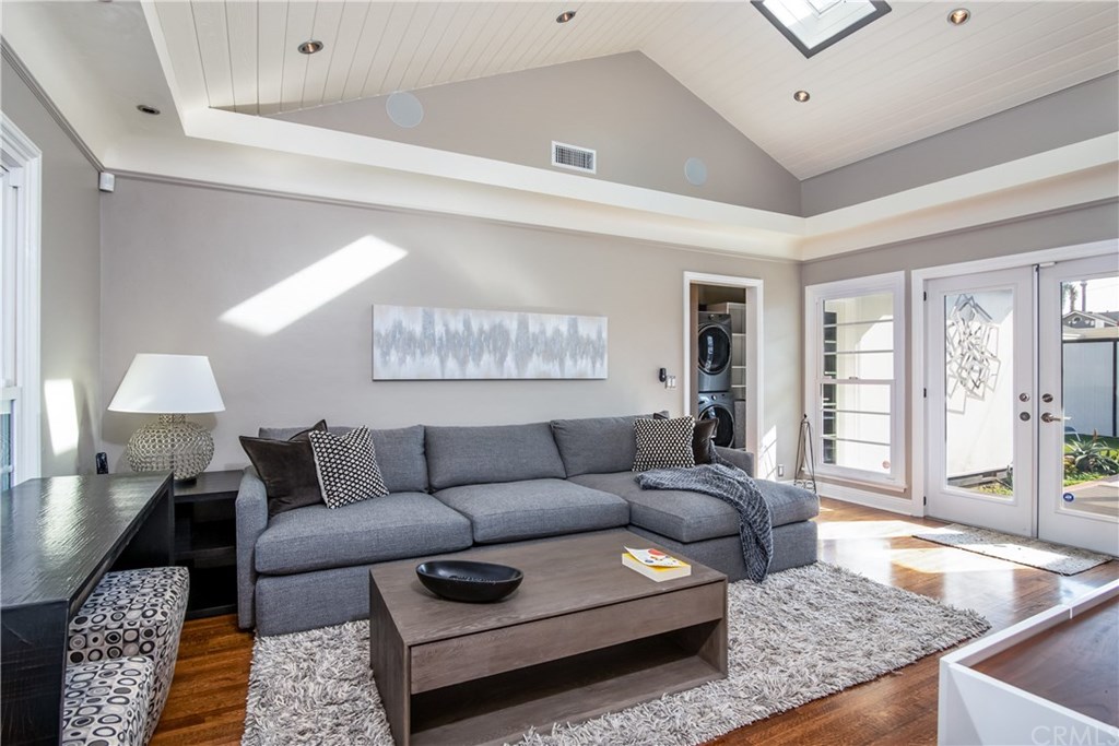 264 Ravenna Drive Long Beach, CA 90803 - Photo 10 of 27