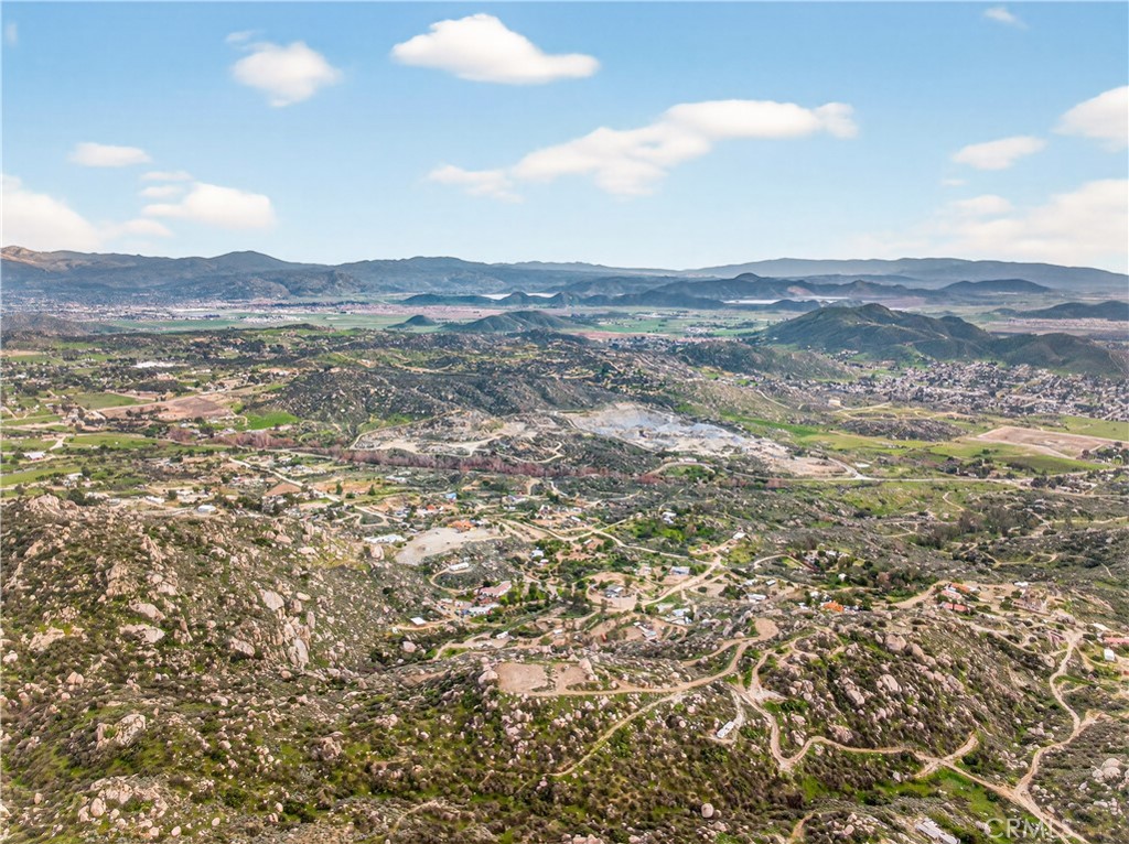 31300 Ruth Lane Homeland, CA 92548 - Photo 18 of 52 Views