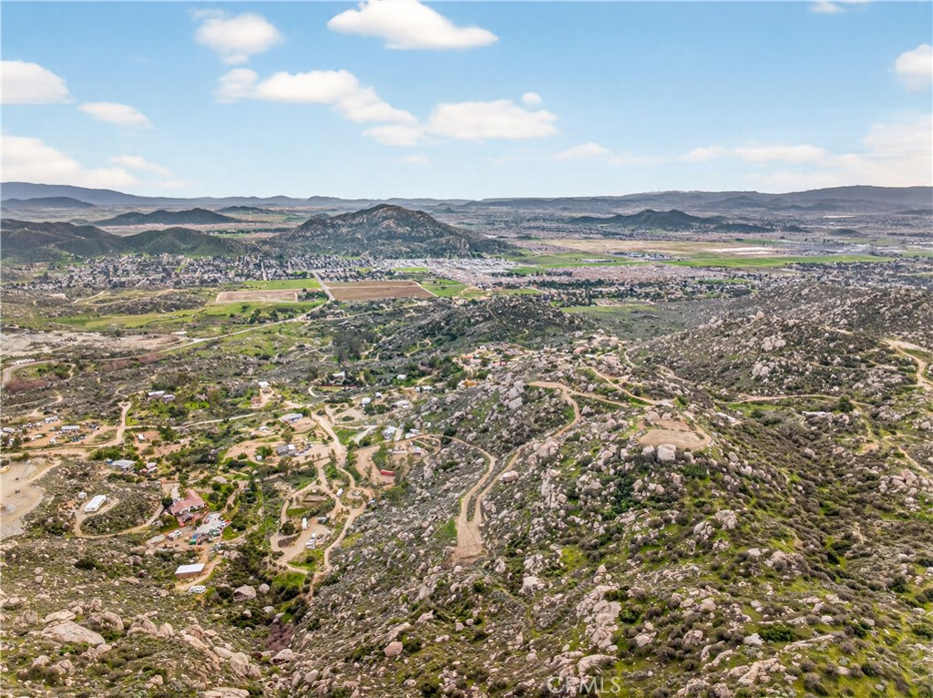 31300 Ruth Lane Homeland, CA 92548 - Photo 20 of 52 Views