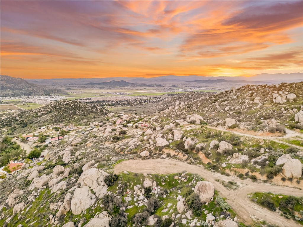 31300 Ruth Lane Homeland, CA 92548 - Photo 32 of 52 Views