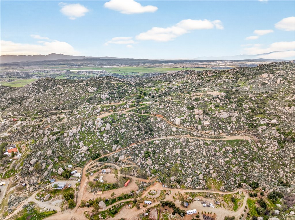 31300 Ruth Lane Homeland, CA 92548 - Photo 5 of 52 Lots of open space.