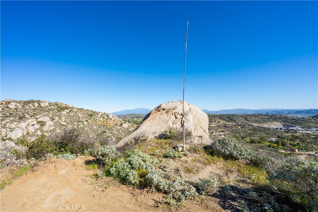 31300 Ruth Lane Homeland, CA 92548 - Photo 60 of 71 Flag pole