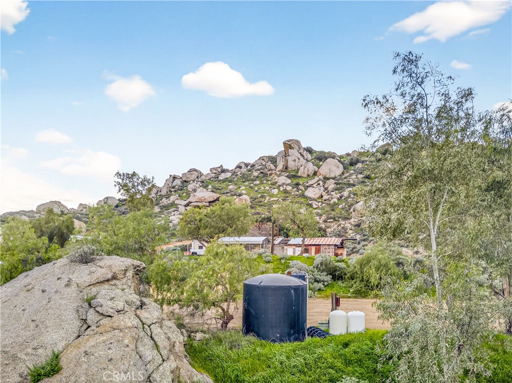 31300 Ruth Lane Homeland, CA 92548 - Photo 10 of 52 Well and work shop