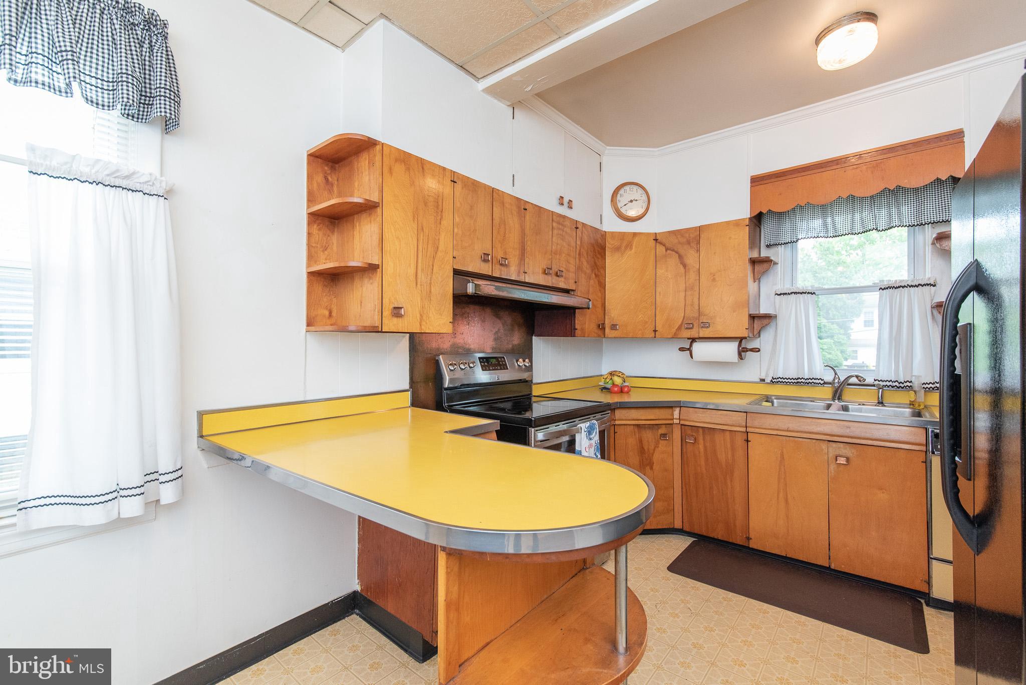 605 Old Home Road Baltimore, MD 21206 - Photo 12 of 44 Kitchen