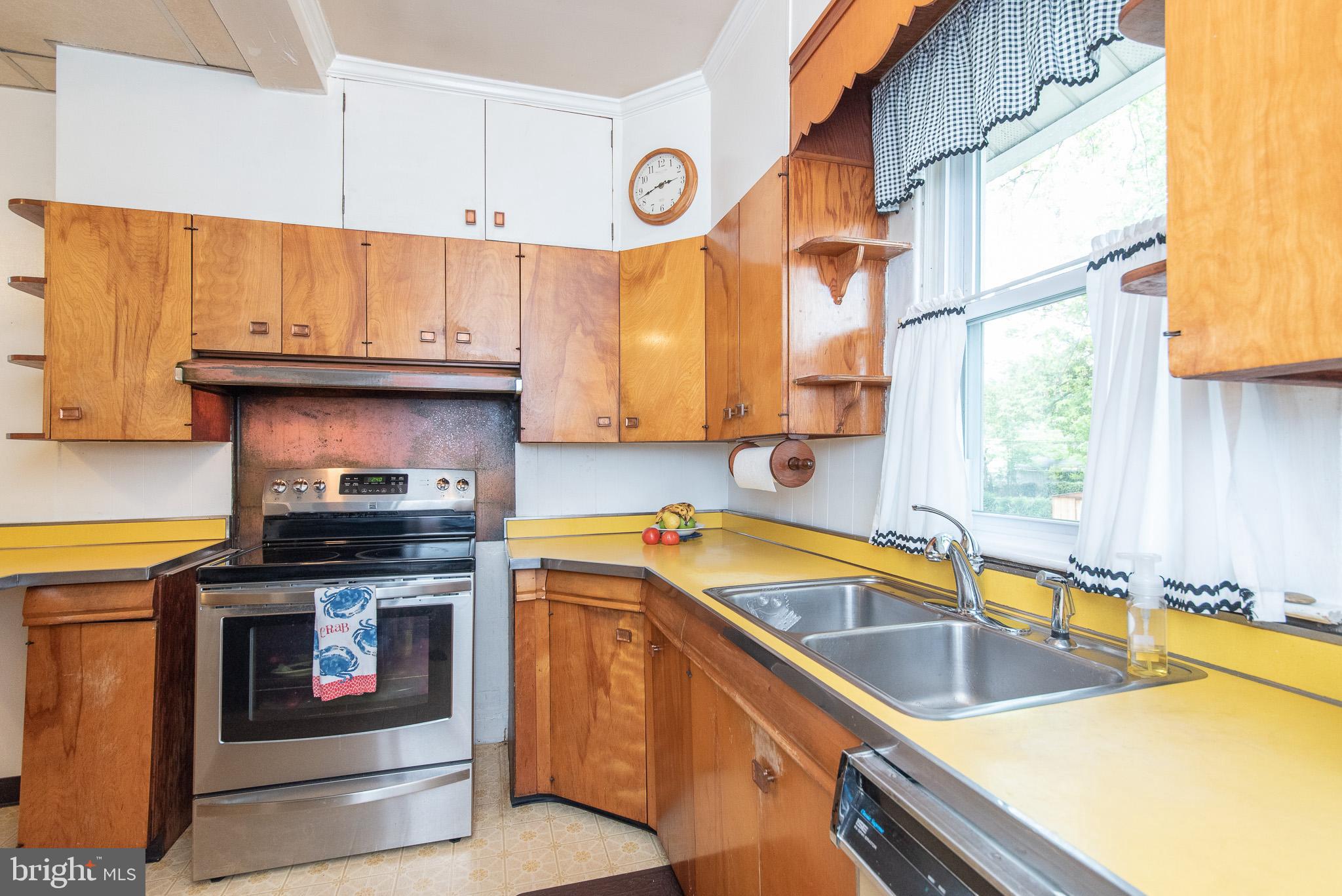 605 Old Home Road Baltimore, MD 21206 - Photo 14 of 44 Kitchen