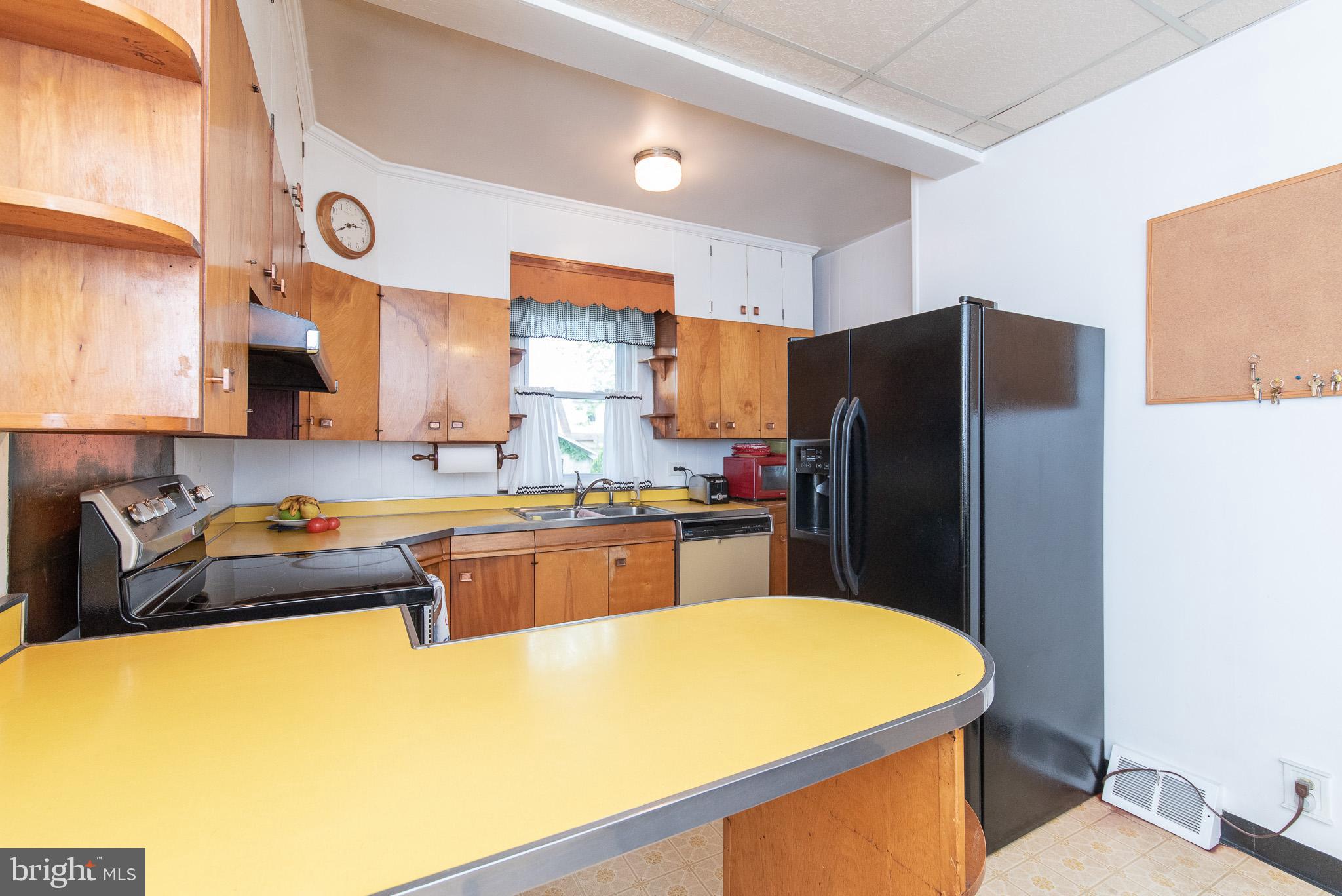 605 Old Home Road Baltimore, MD 21206 - Photo 16 of 44 Kitchen