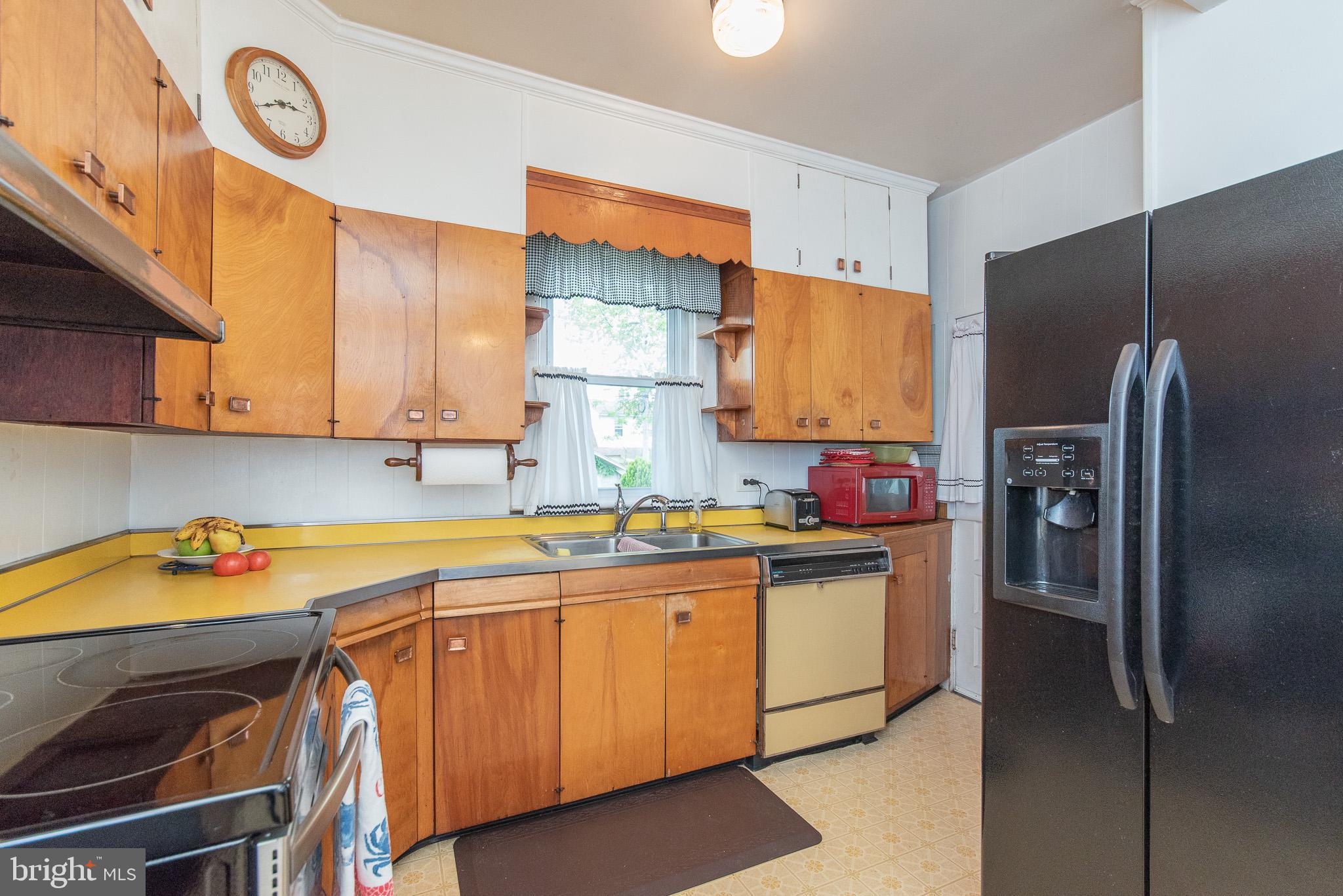 605 Old Home Road Baltimore, MD 21206 - Photo 17 of 44 Kitchen