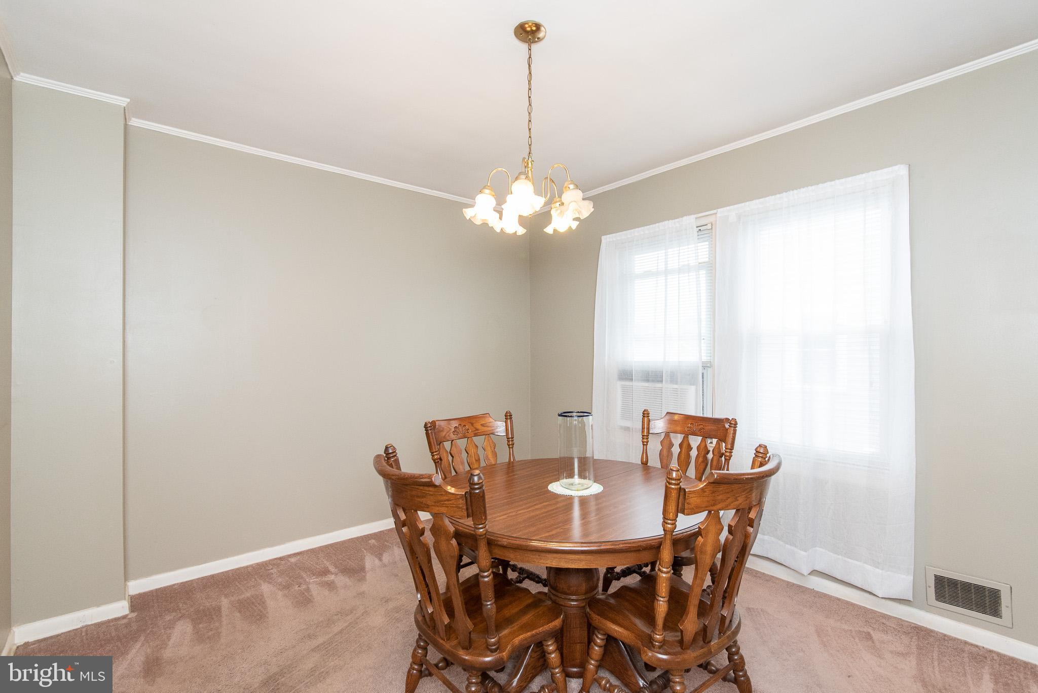 605 Old Home Road Baltimore, MD 21206 - Photo 23 of 44 Dining Room