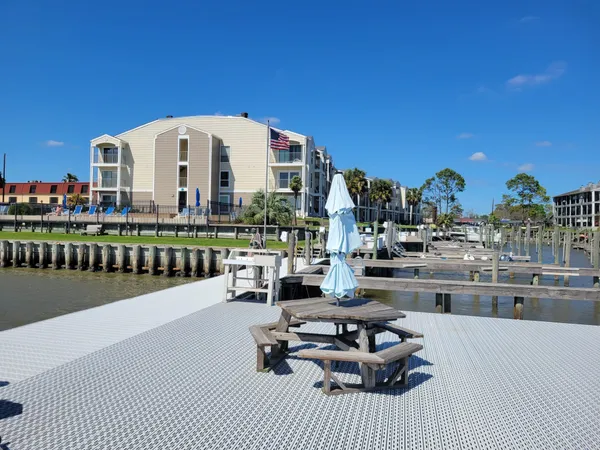 $104,900 | 4011 NASA Road 1, Unit 112, Seabrook, TX 77586