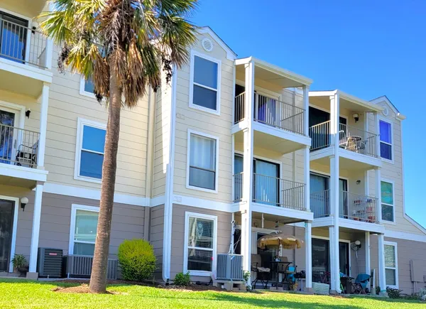 $104,900 | 4011 NASA Road 1, Unit 112, Seabrook, TX 77586