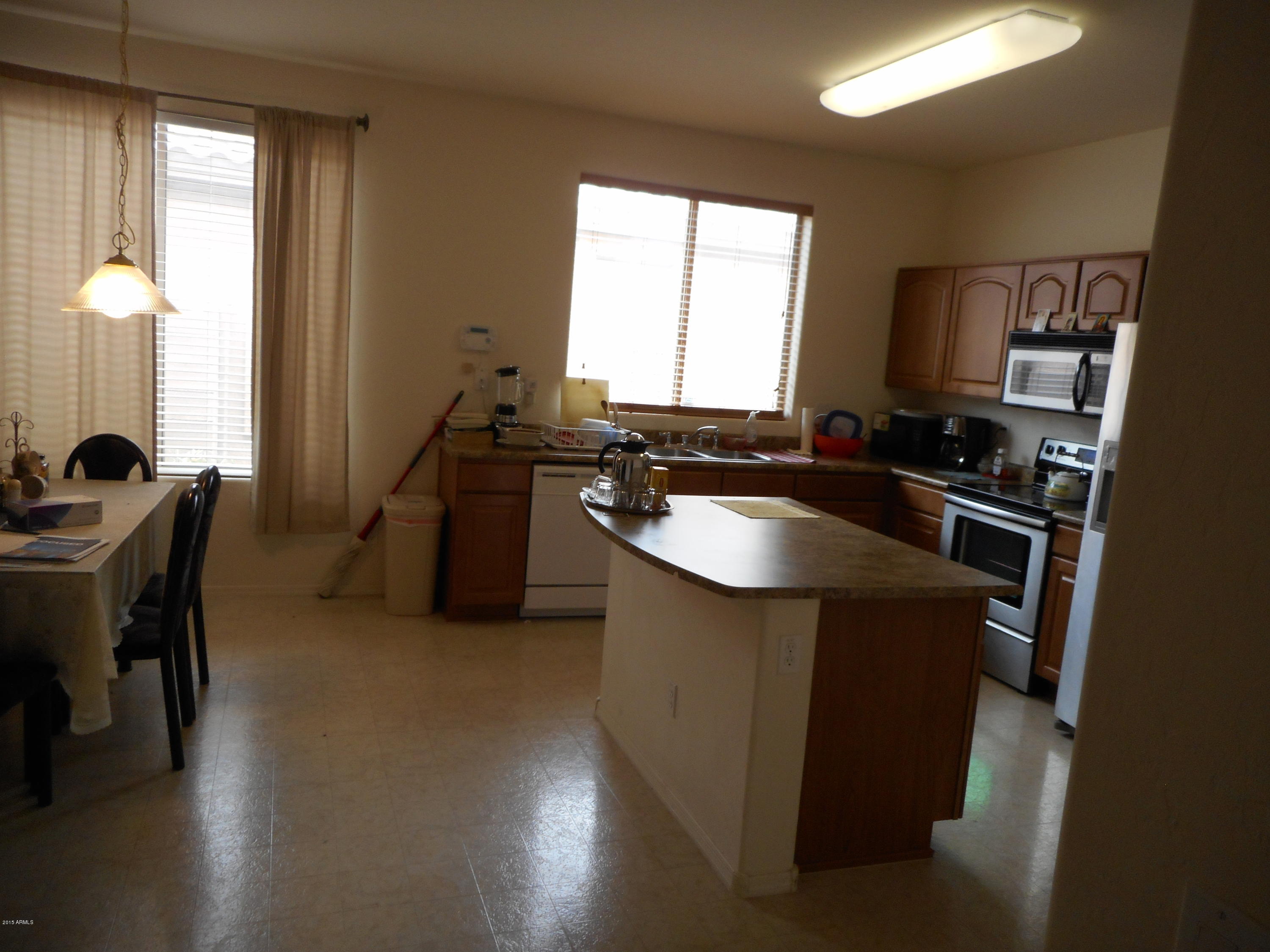 3313 West Apollo Road Phoenix, AZ 85041 - Photo 6 of 33 008