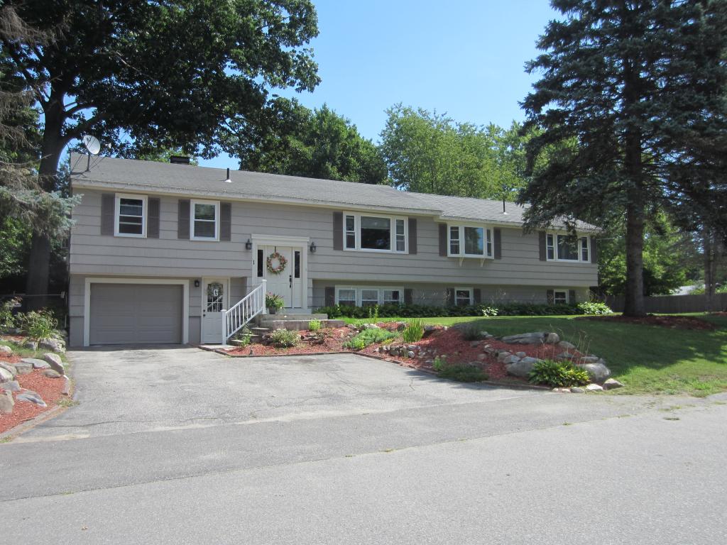 1 Edgewood Street Derry, NH 03038 - Photo 2 of 31 Gallery Image 2