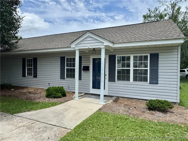 $1,200 | 503 East 18th Street, Lumberton, NC 28358