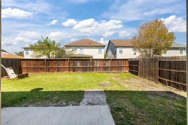 $2,400 | 2715 Skyview Knoll Court, Houston, TX 77047