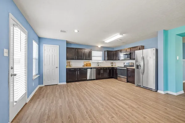 $2,400 | 2715 Skyview Knoll Court, Houston, TX 77047