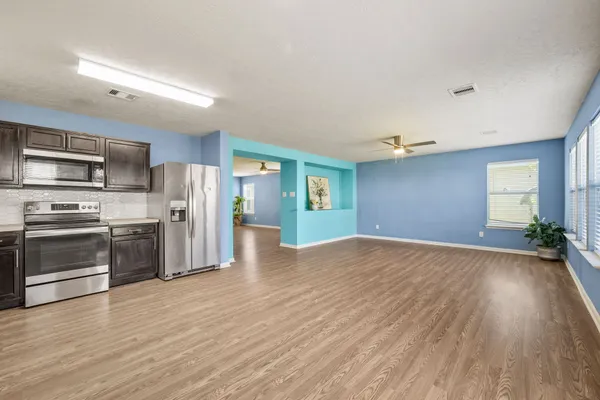 $2,400 | 2715 Skyview Knoll Court, Houston, TX 77047