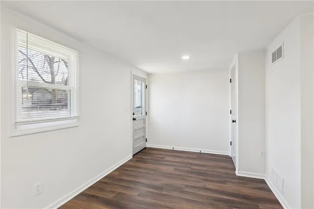 $235,000 | 705 East Shady Lane, Harrisonville, MO 64701