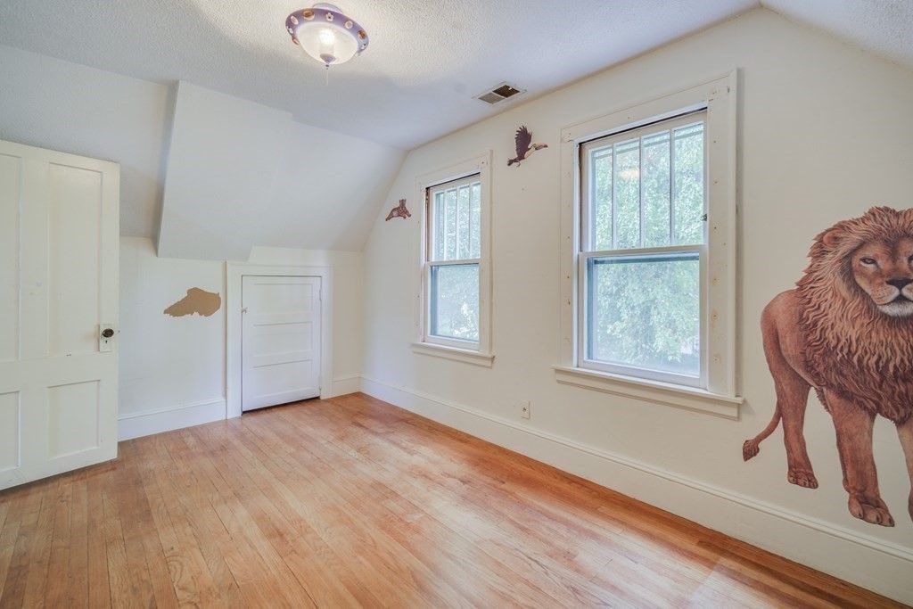 104 Linnell Street Springfield, MA 01104 - Photo 23 of 34 Gallery Image 23