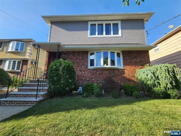 $2,300 | 34 Hilton Street, Belleville, NJ 07109