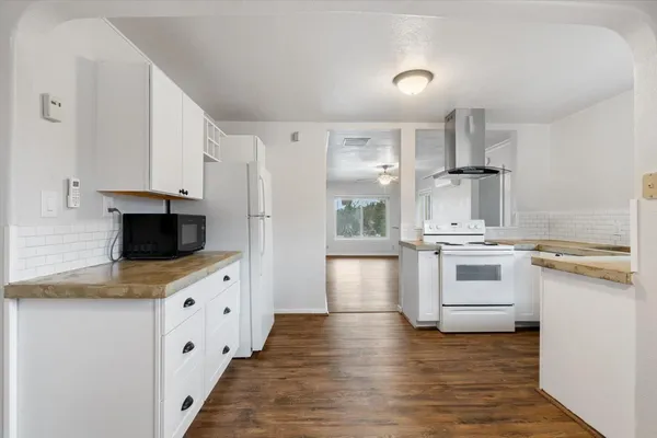 $374,800 | 1660 Ashby Road, Shasta Lake, CA 96019