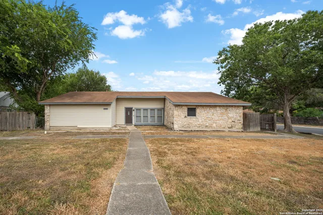 $1,850 | 5607 Charwood Street, San Antonio, TX 78233