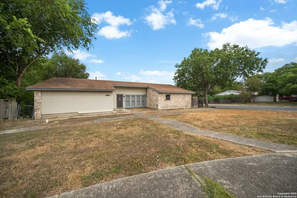 $1,850 | 5607 Charwood Street, San Antonio, TX 78233