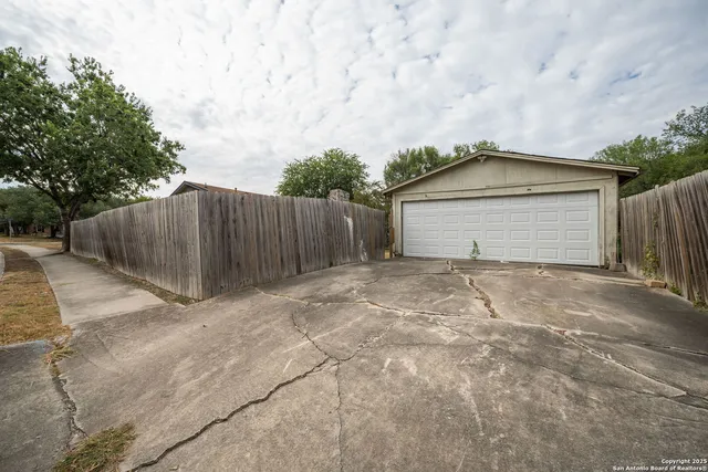 $1,850 | 5607 Charwood Street, San Antonio, TX 78233
