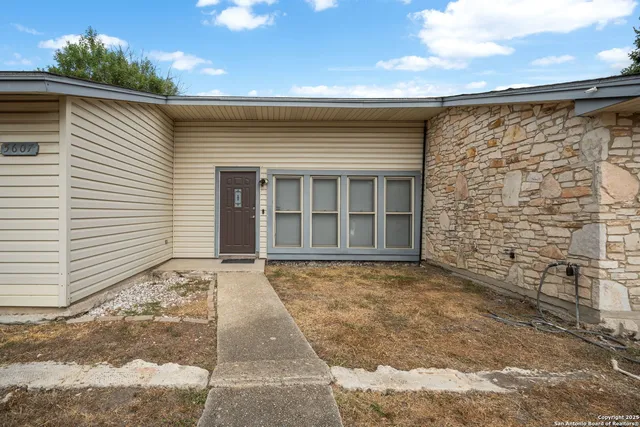 $1,850 | 5607 Charwood Street, San Antonio, TX 78233