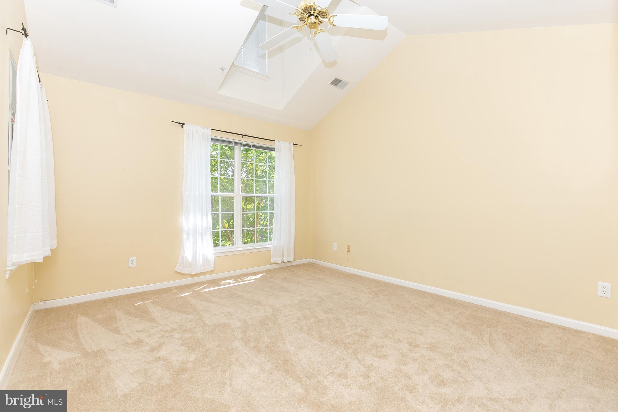 25252 Riffleford Square, Unit 302 Chantilly, VA 20152 - Photo 14 of 22 Bedroom (Master)