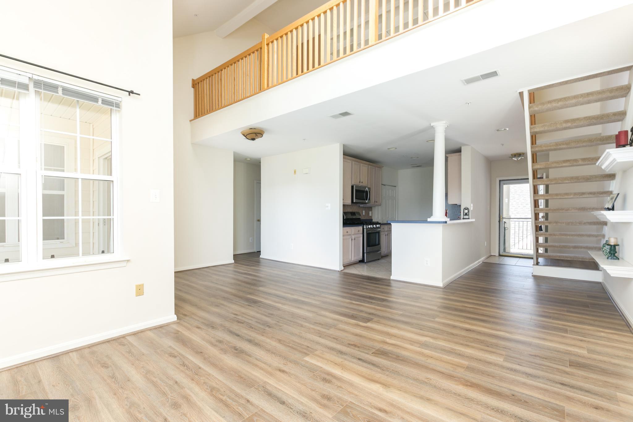 25252 Riffleford Square, Unit 302 Chantilly, VA 20152 - Photo 3 of 22 Living Room