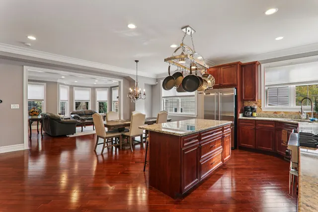 $589,000 | 124 Hubbard Court, Wauconda, IL 60084