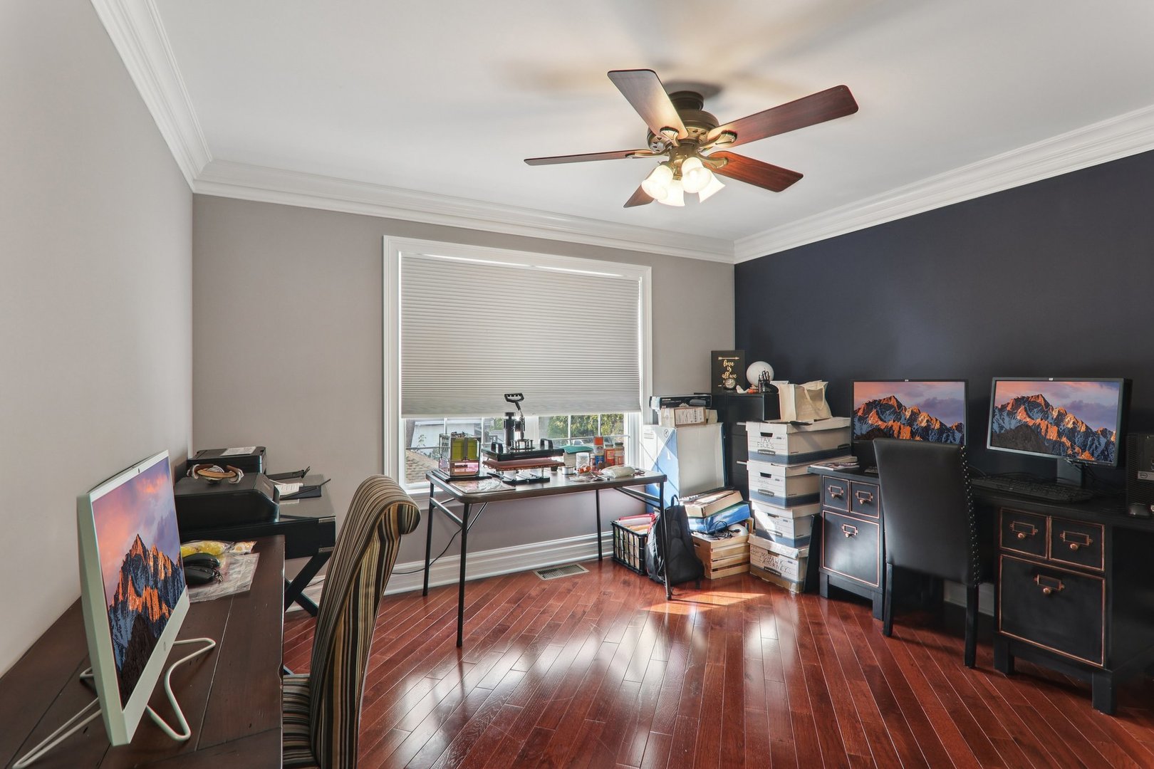 124 Hubbard Court Wauconda, IL 60084 - Photo 22 of 47 a work room with furniture and wooden floor