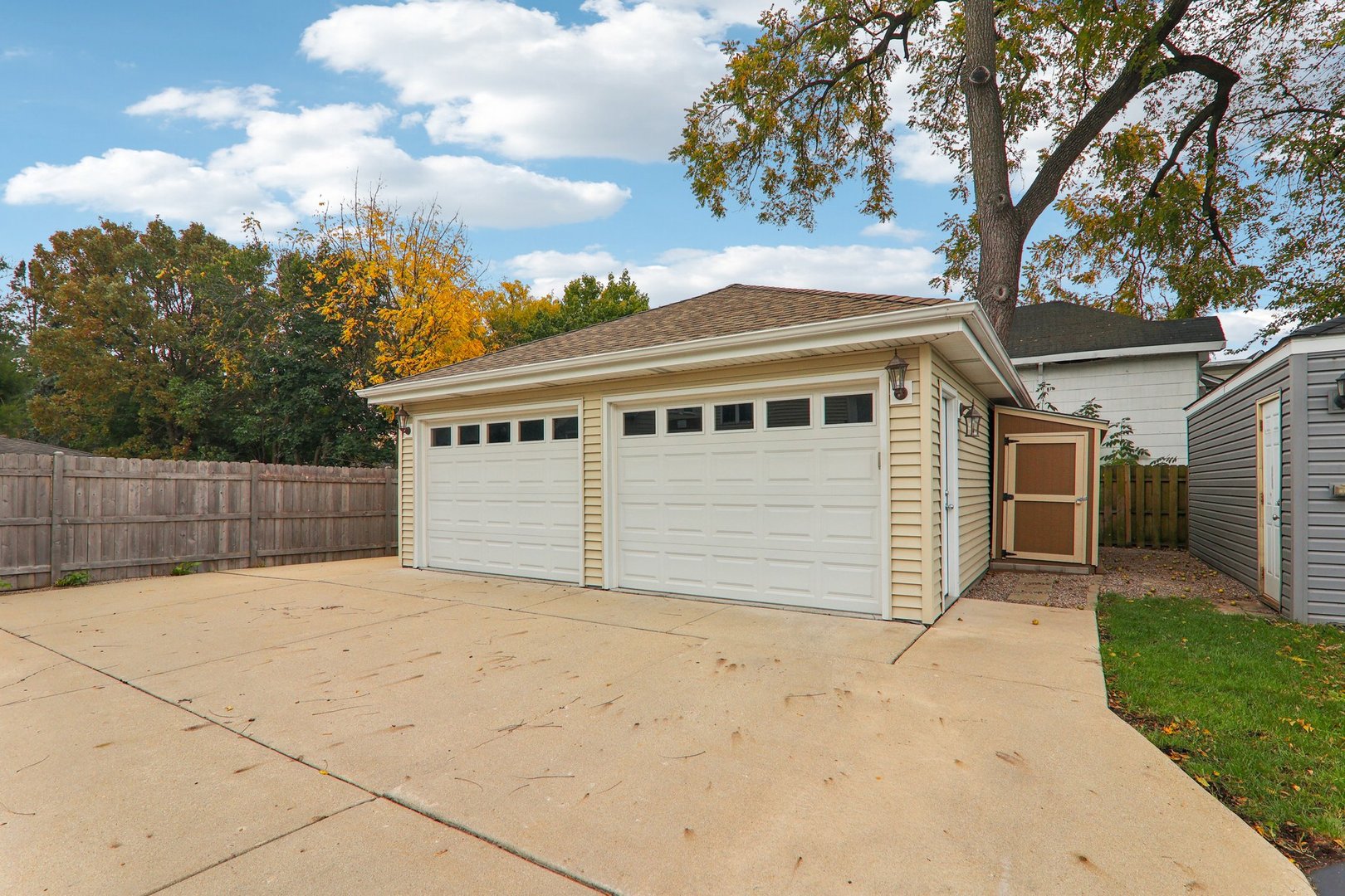 124 Hubbard Court Wauconda, IL 60084 - Photo 33 of 47 a front view of a house with a garage