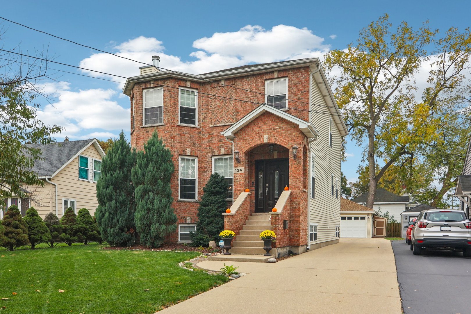 124 Hubbard Court Wauconda, IL 60084 - Photo 37 of 47 a front view of a house with a yard
