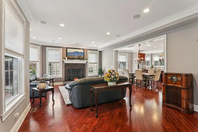 $589,000 | 124 Hubbard Court, Wauconda, IL 60084