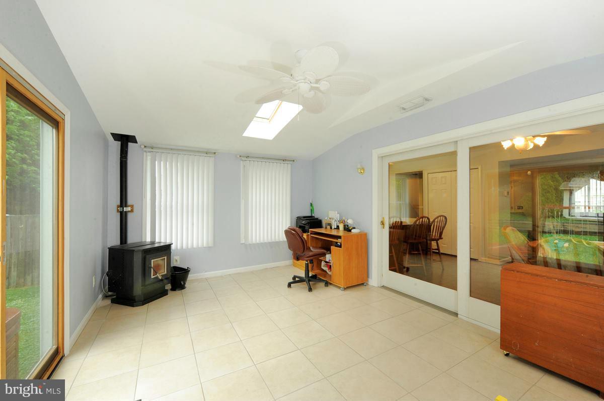 3430 Brookhaven Road Pasadena, MD 21122 - Photo 17 of 28 Family Room