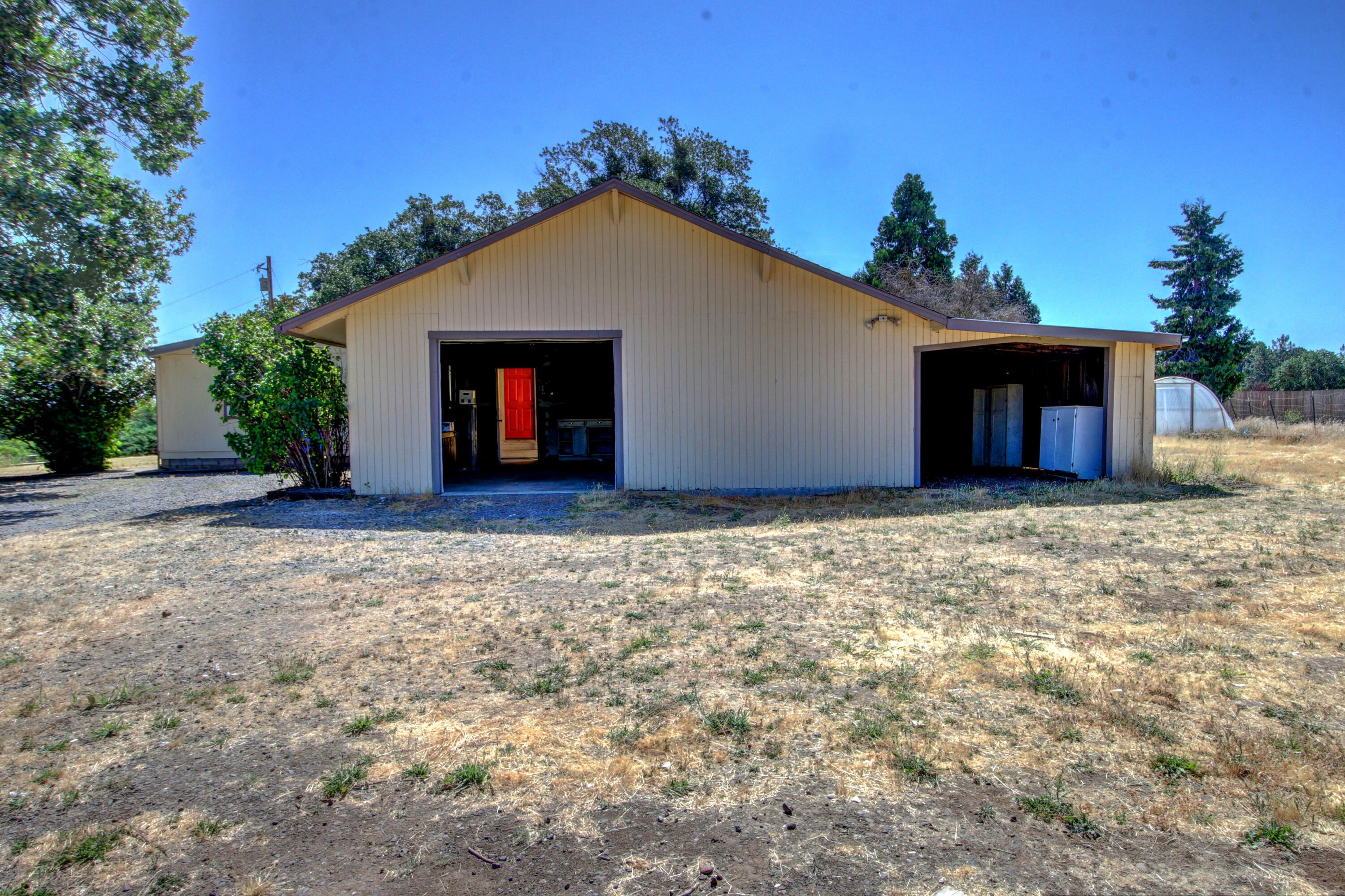 7737 Gold Ray Road Central Point, OR 97502 - Photo 26 of 38 26