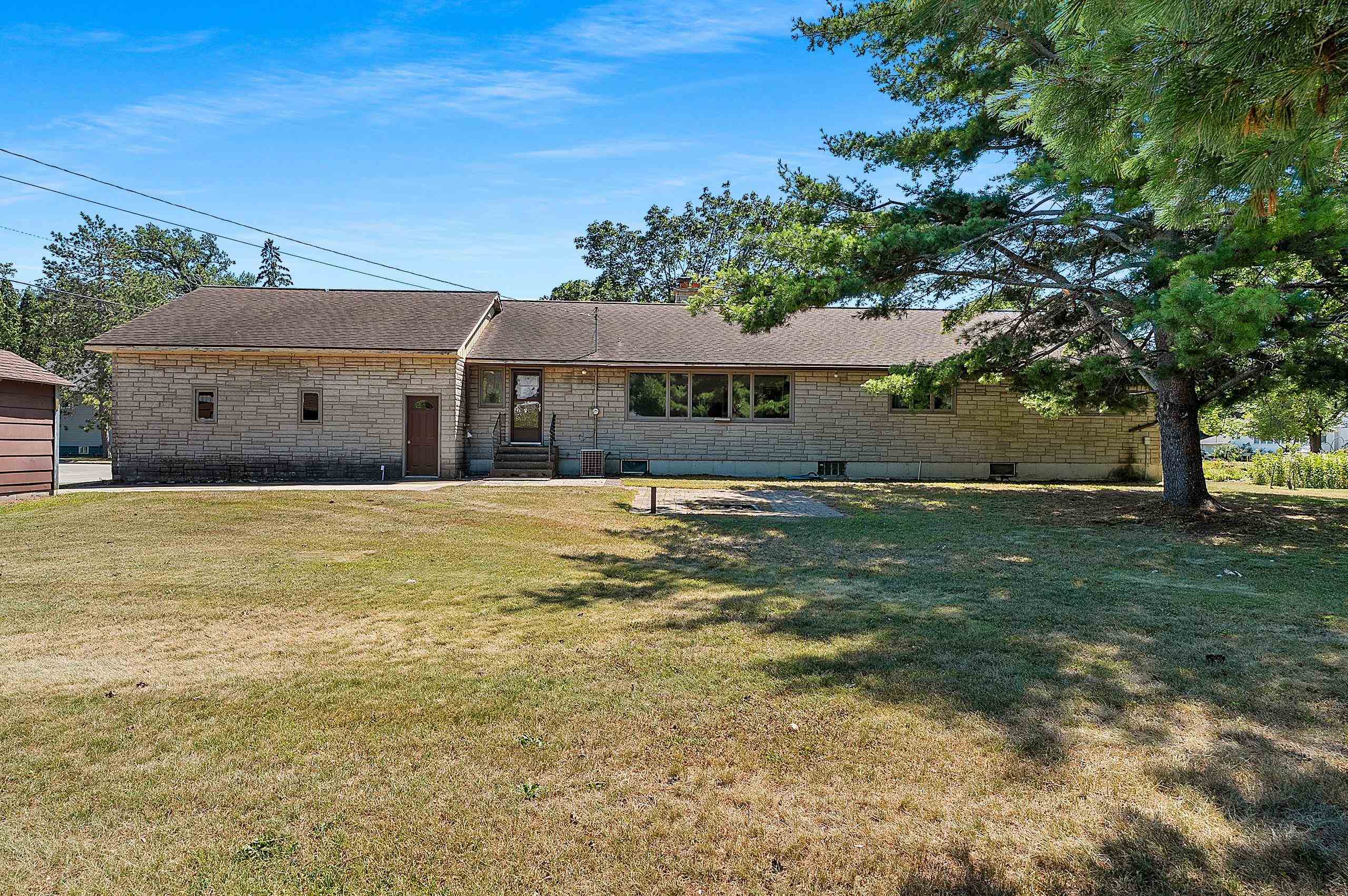 357 Jefferson Street Oconto, WI 54153 - Photo 43 of 62